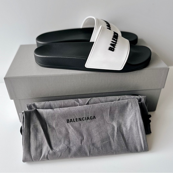 ✨New BALENCIAGA Logo Rubber Pool Slides Sandals Size 38 - Picture 2 of 10